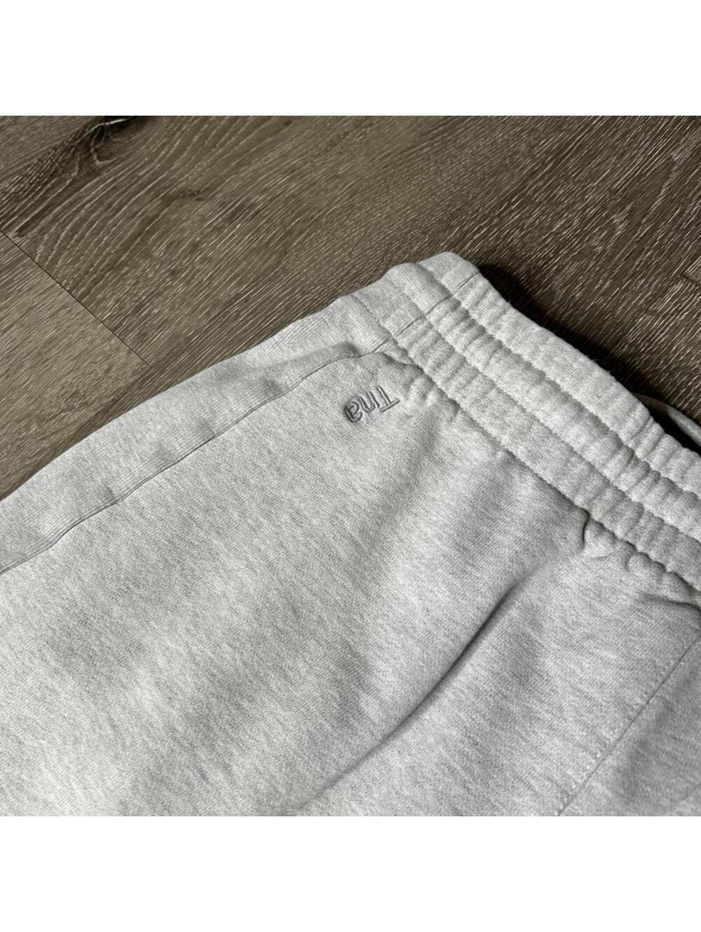 Aritzia Women's Grey Joggers-tracksuit - Picture 7 of 7